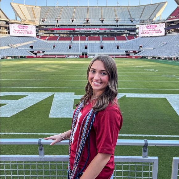 Meet your Posher, Natalie - Picture 3 of 4